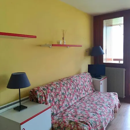 La Coquille De Neige بيريوِل تْشيرفينيا